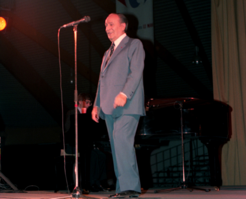1982.03.28TinoRossiMansPichon017