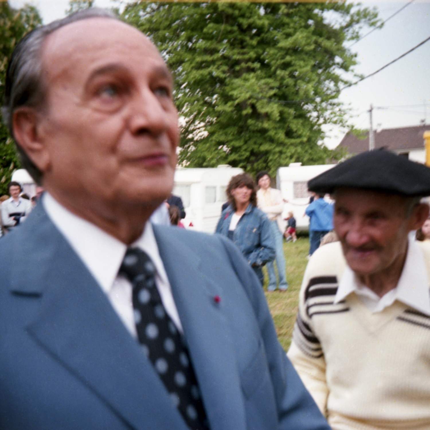 1982.04.16GalaTinoRossiCosnedAllierR1N007