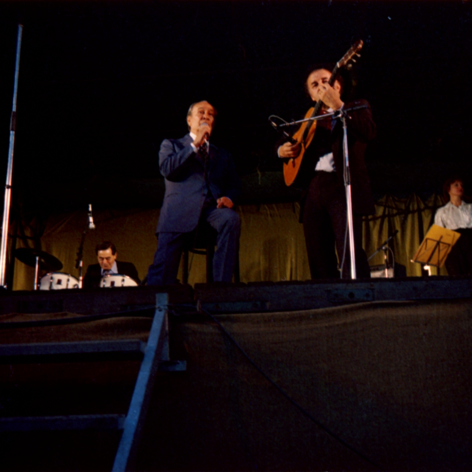 1982.04.16GalaTinoRossiCosnedAllierR2N010