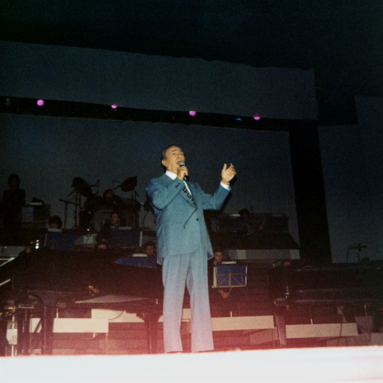1982.11.04TinoRossiCDP010