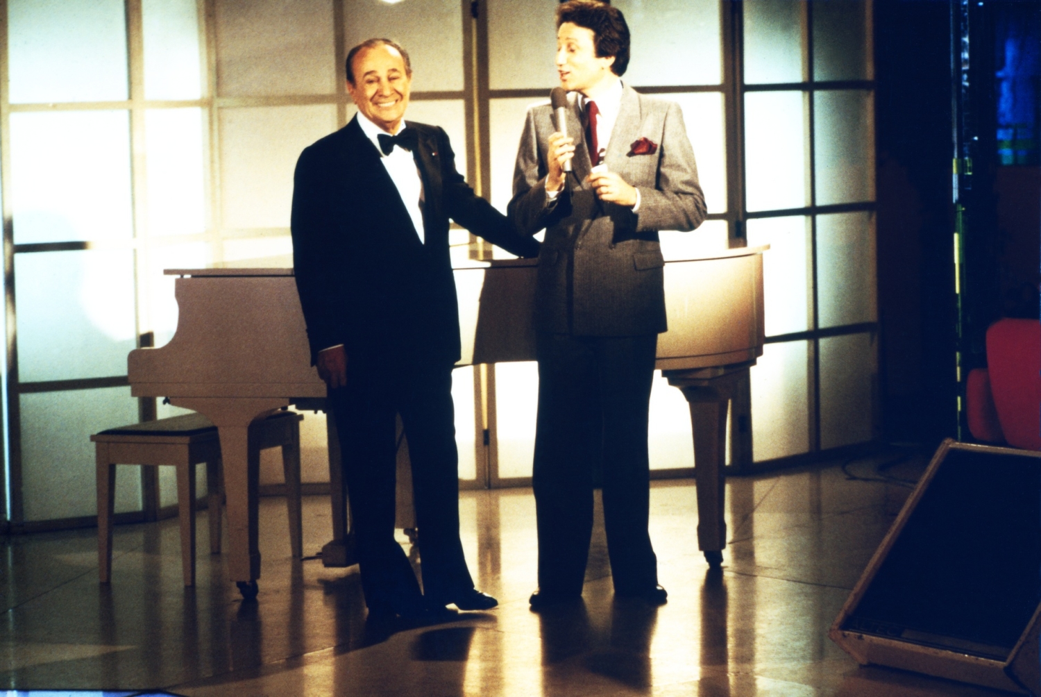 1982.12.04ChampsElyseesNum002