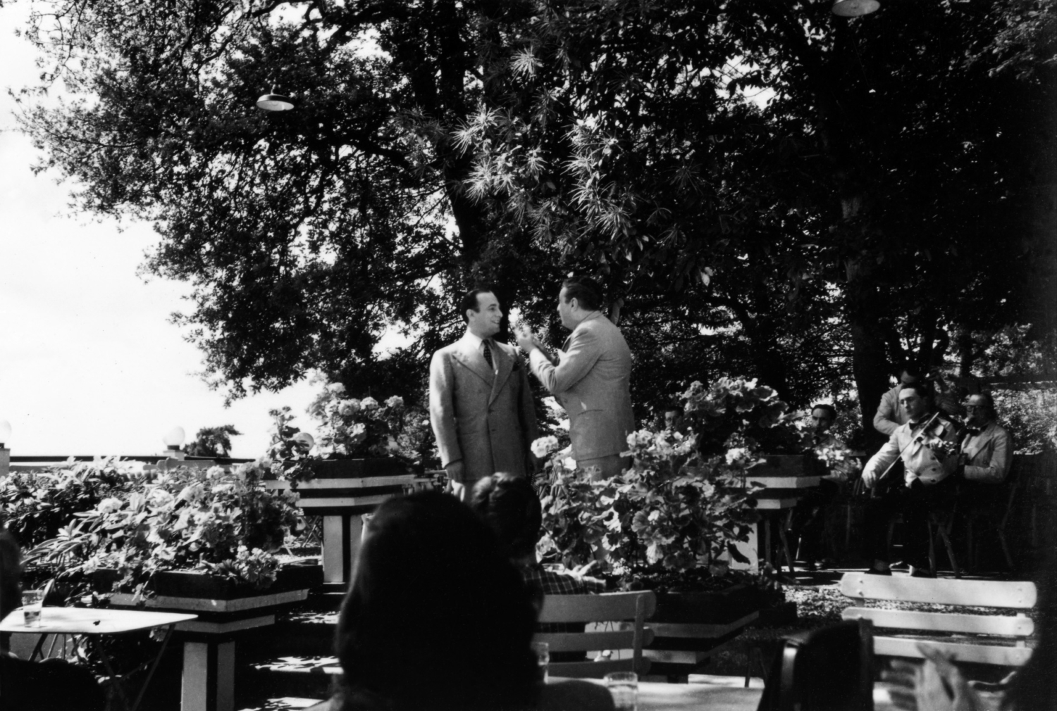 1946.06.21FilmDestinsTournageRobinson003