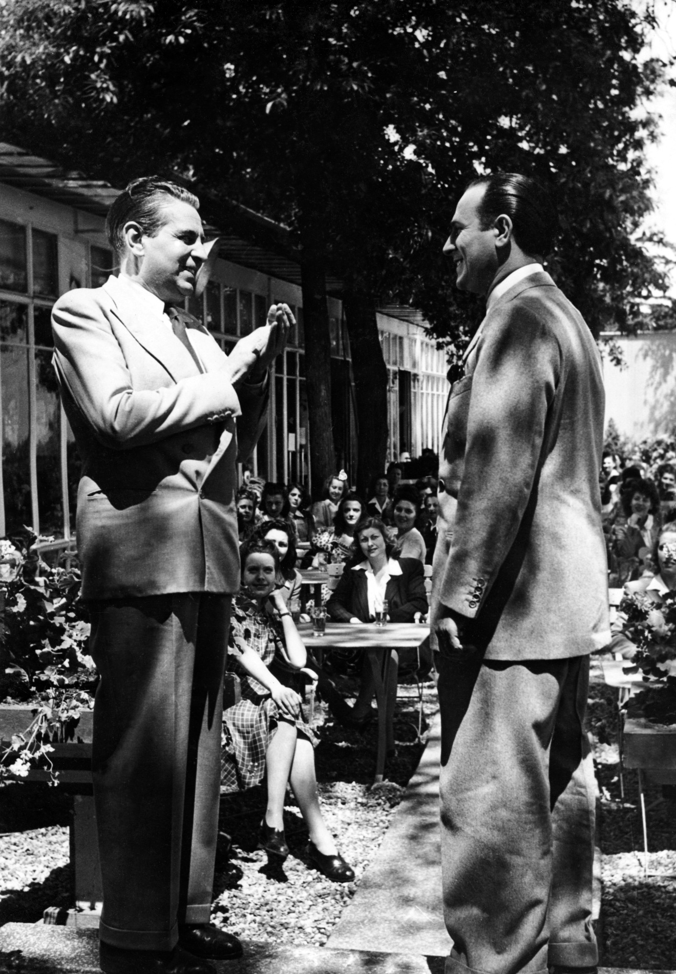 1946.06.21FilmDestinsTournageRobinson009