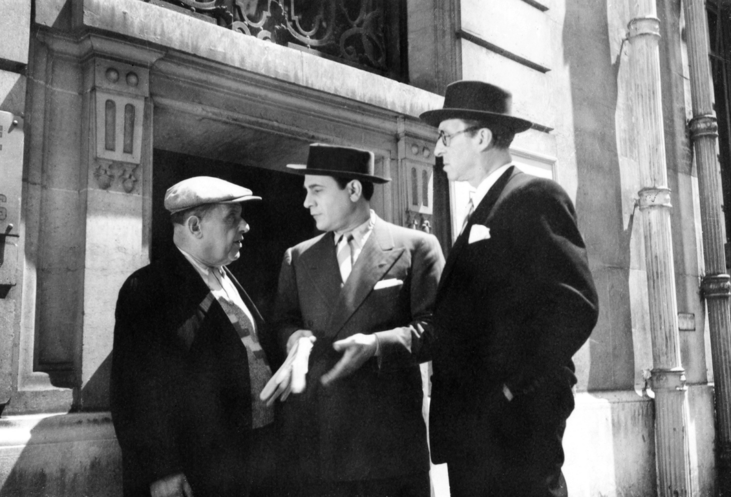 1946.06FilmDestinsArriveeDesArtistesStudioNum003