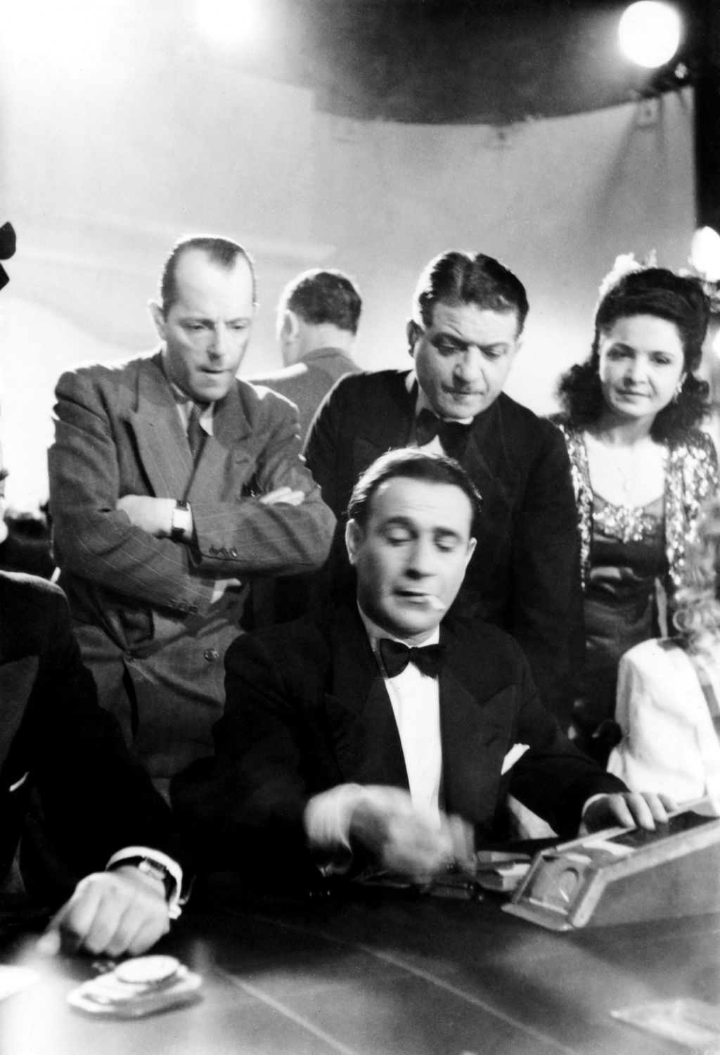 1946.06FilmDestinsDansClubJeuNum003