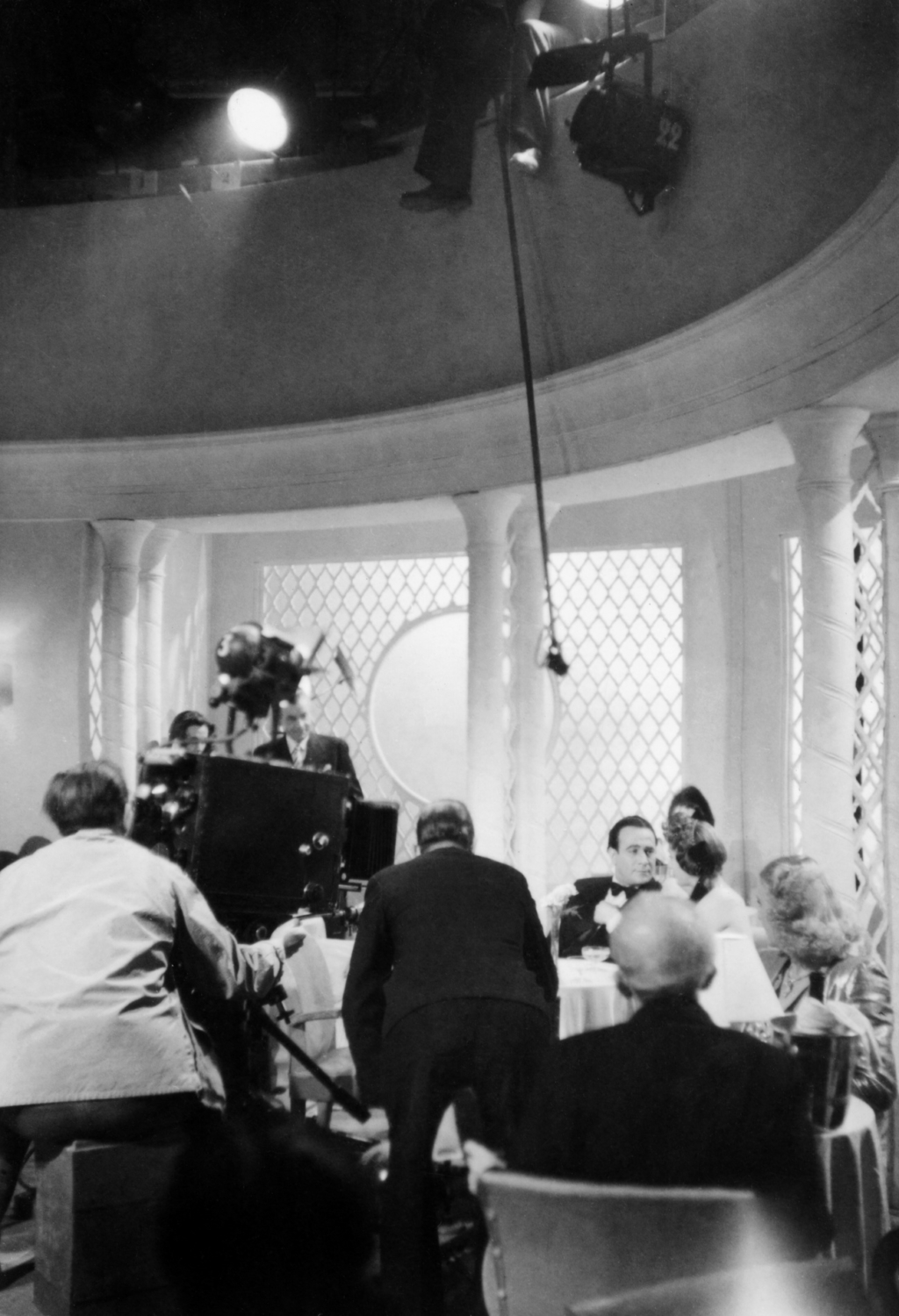 1946.06FilmDestinsDansClubNum004