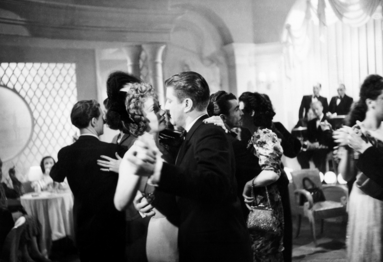1946.06FilmDestinsDansClubNum006