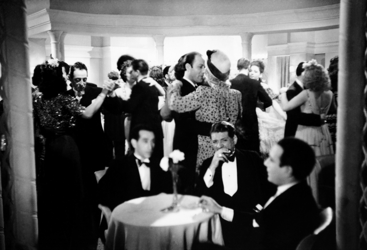 1946.06FilmDestinsDansClubNum011