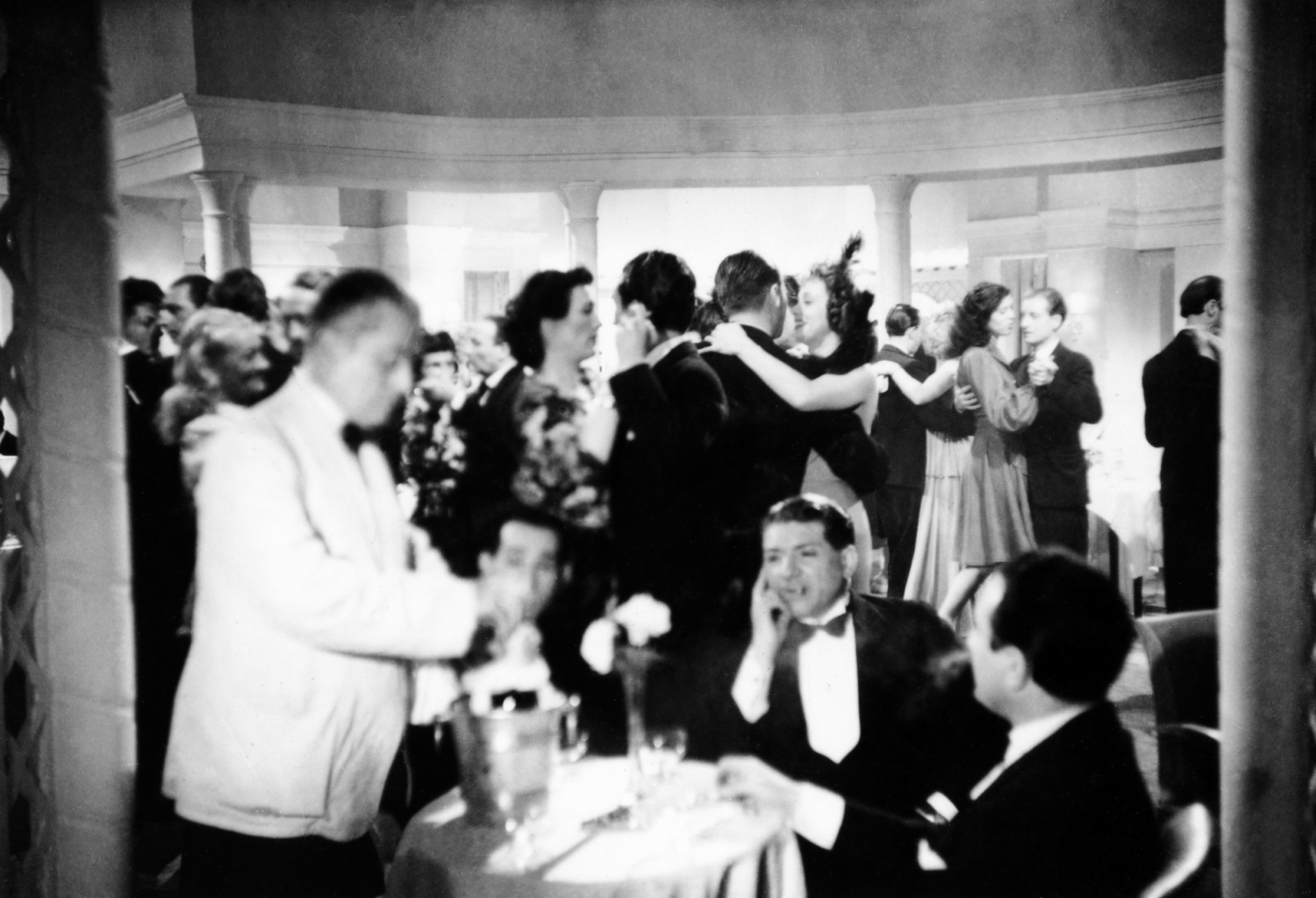 1946.06FilmDestinsDansClubNum013