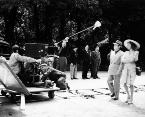 1946.06FilmDestinsParcMonceauNum003
