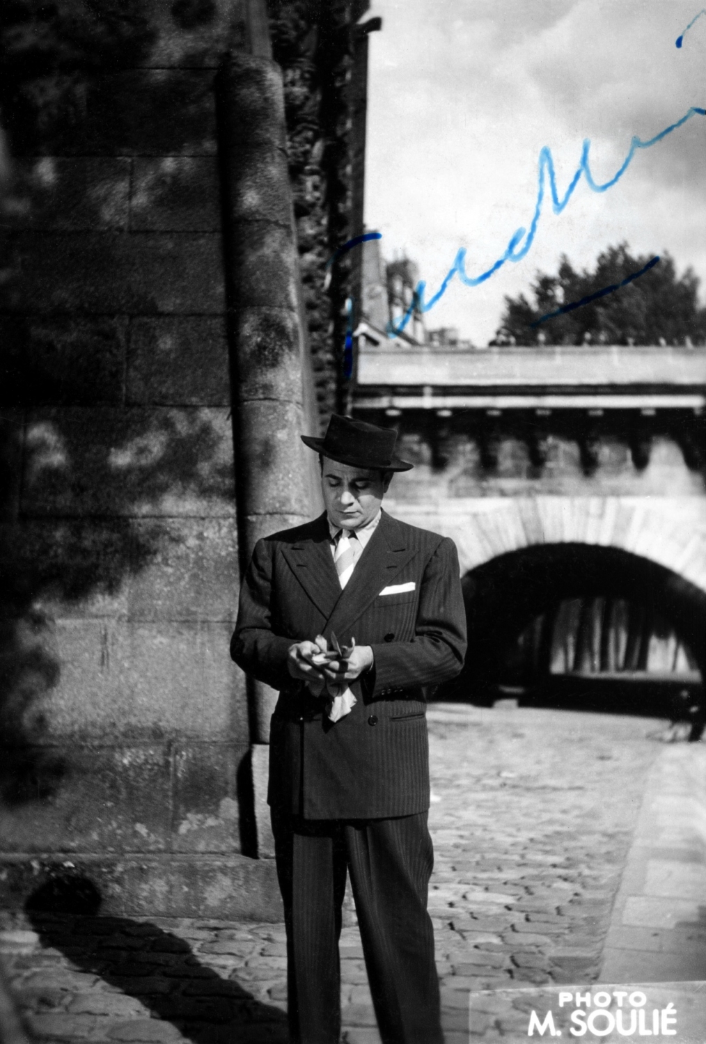1946.06FilmDestinsPontNeufNum003