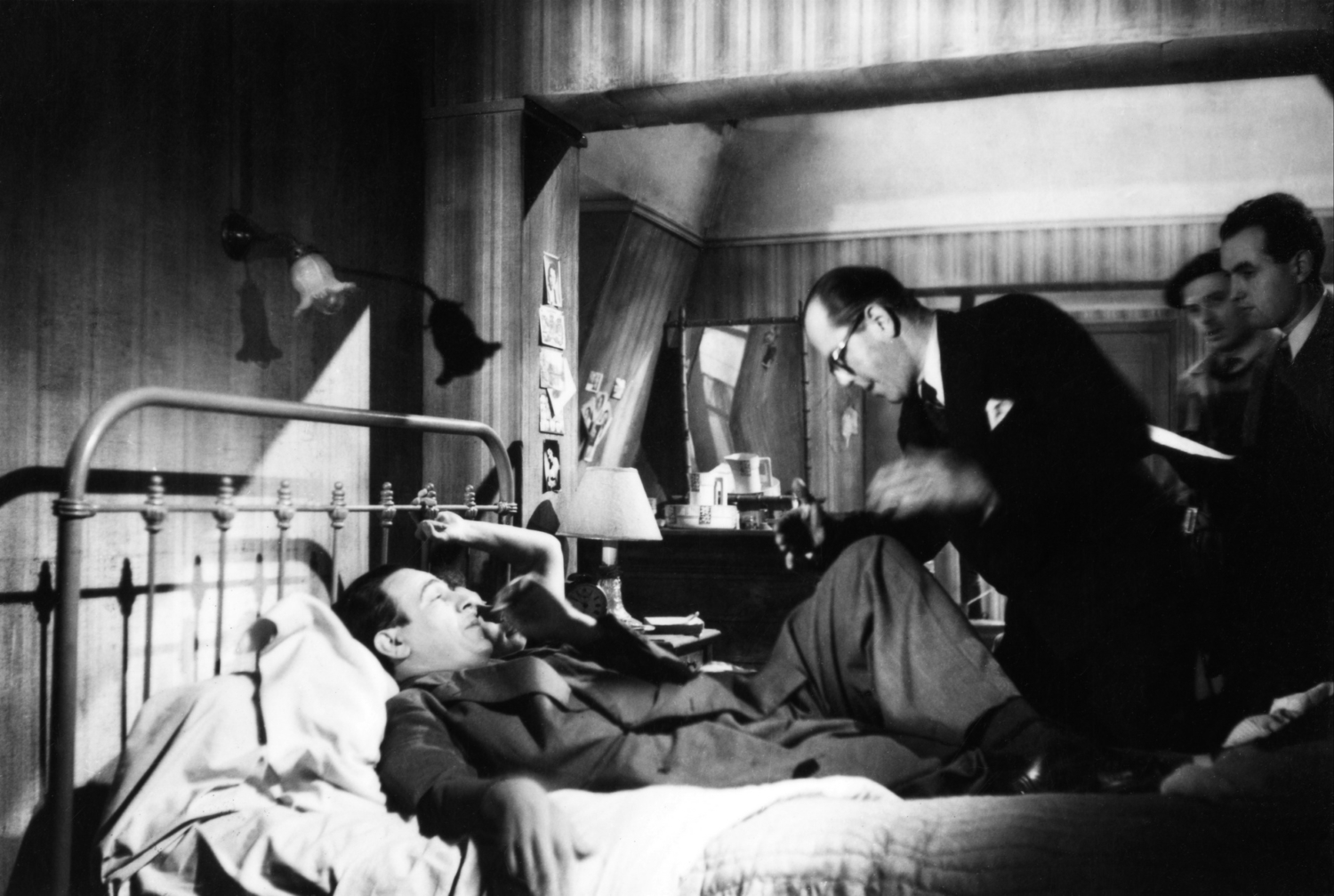 1946.06FilmDestinsTinoAuLitAvecMiaNum001