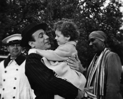 1946.06FilmDestinsTinoRecuperelEnfantNum001