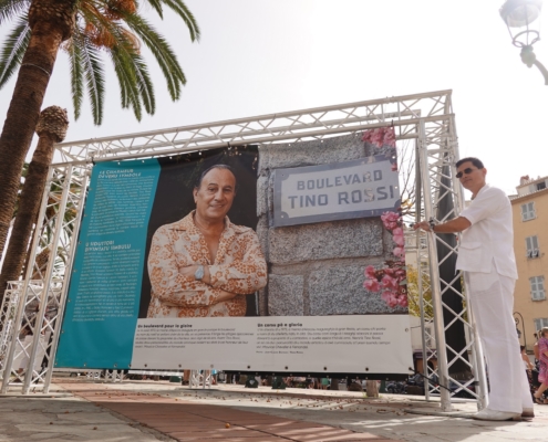 Riz2023.09.17ExpositionPhotosTinoRossi40AnsAjaccioPlaceFoch-039