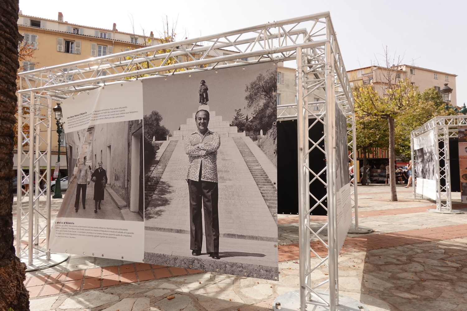 Riz2023.09.17ExpositionPhotosTinoRossi40AnsAjaccioPlaceFoch-155