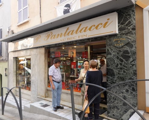 Riz2023.10.01PatisseriePantalacciVitrineHommageTinoRossi-68
