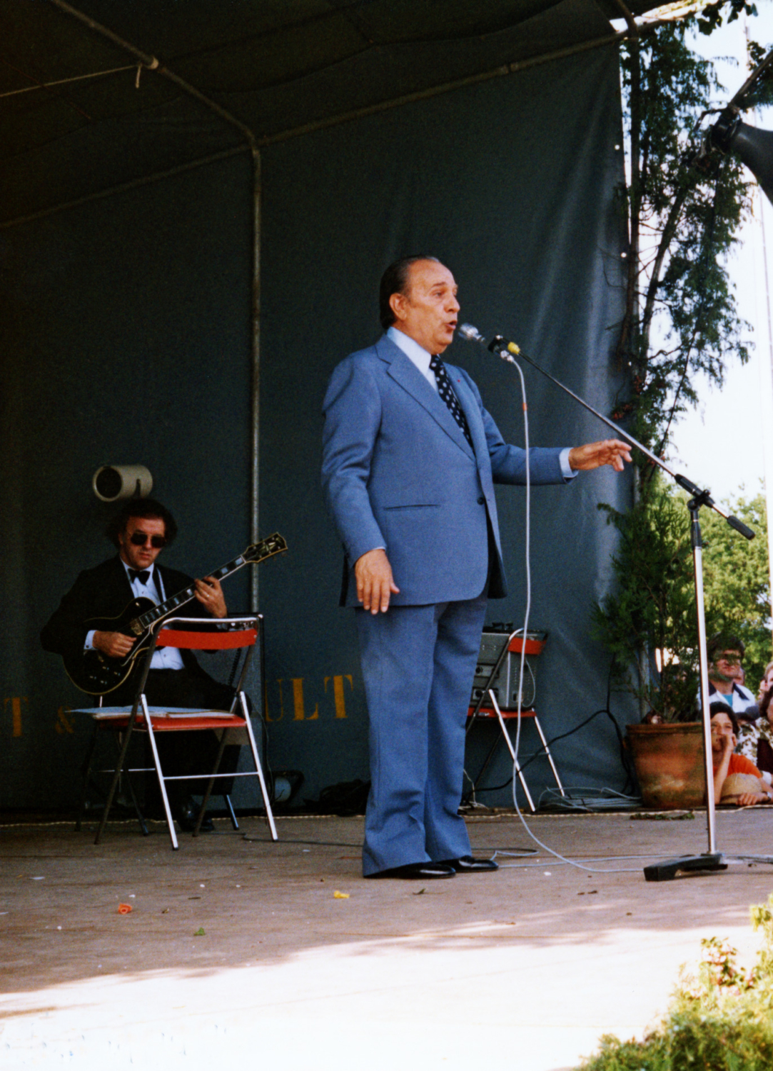 1979.06.03TinoRossiGalaLathusAgr004