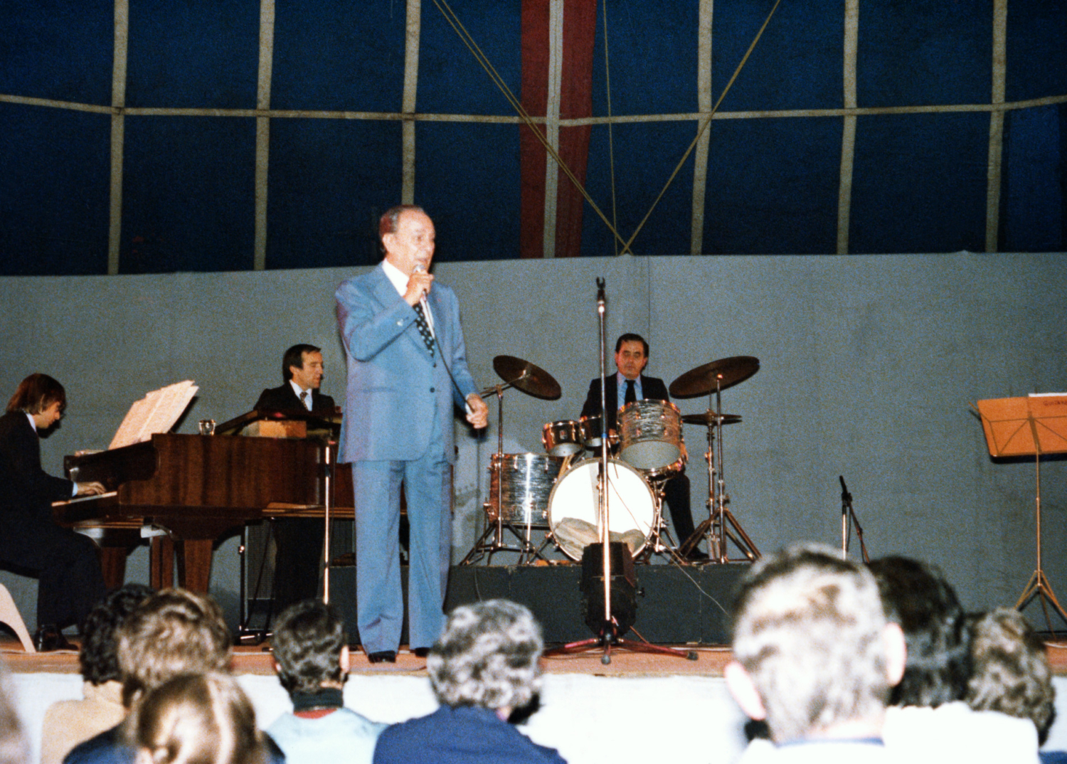 1979.12.14TinoRossiGalaBlois07