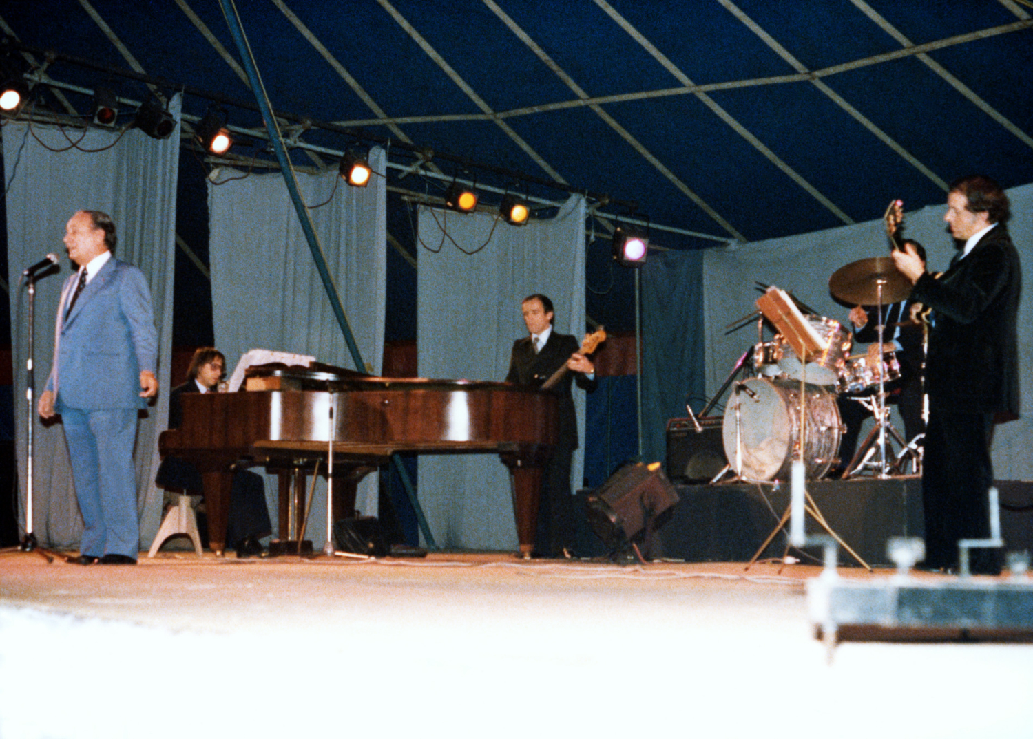 1979.12.14TinoRossiGalaBlois08