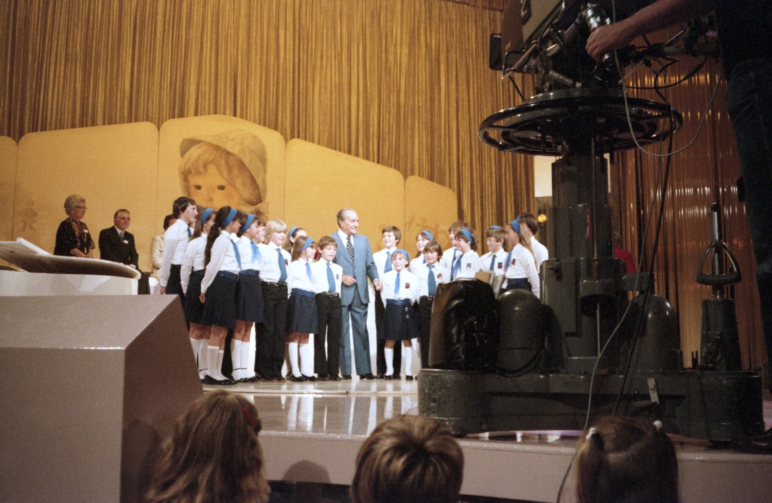 1982.10.09EcoleDesFansTinoRossiNum10Pch