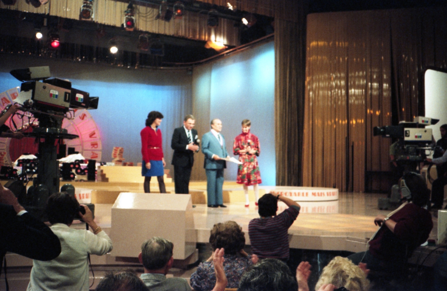 1982.10.09IncroyableMaisVraiTinoRossiNum06Pch