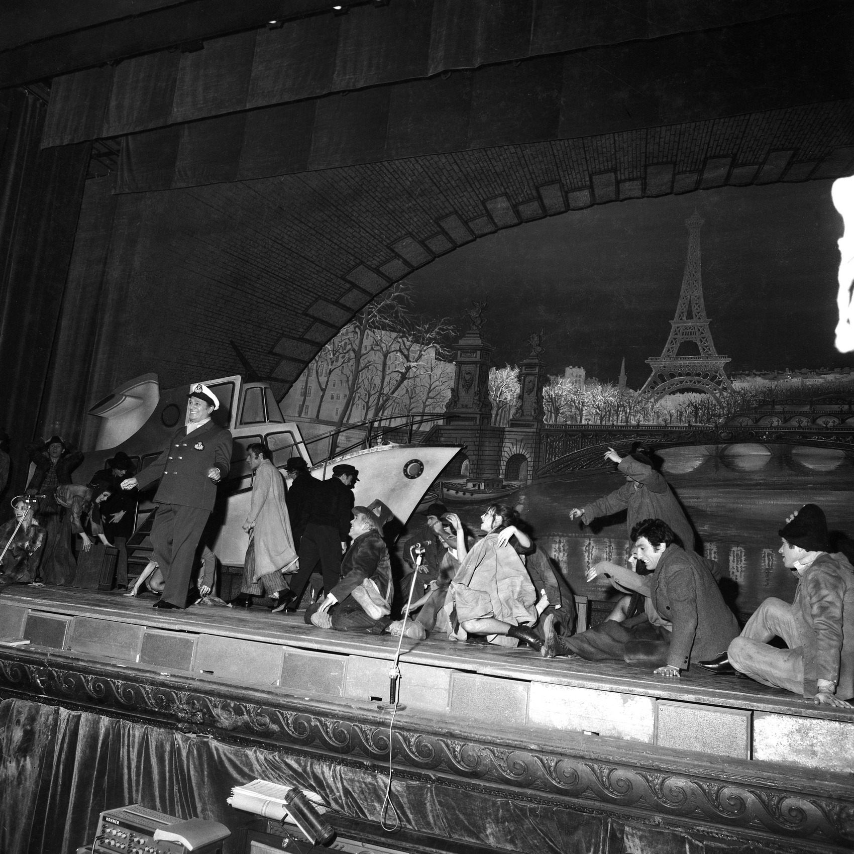 1969.10.30MarchandDeSoleilActe1TinoRossiNum02