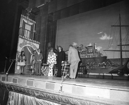 1969.10.30MarchandDeSoleilActe1TinoRossiNum06
