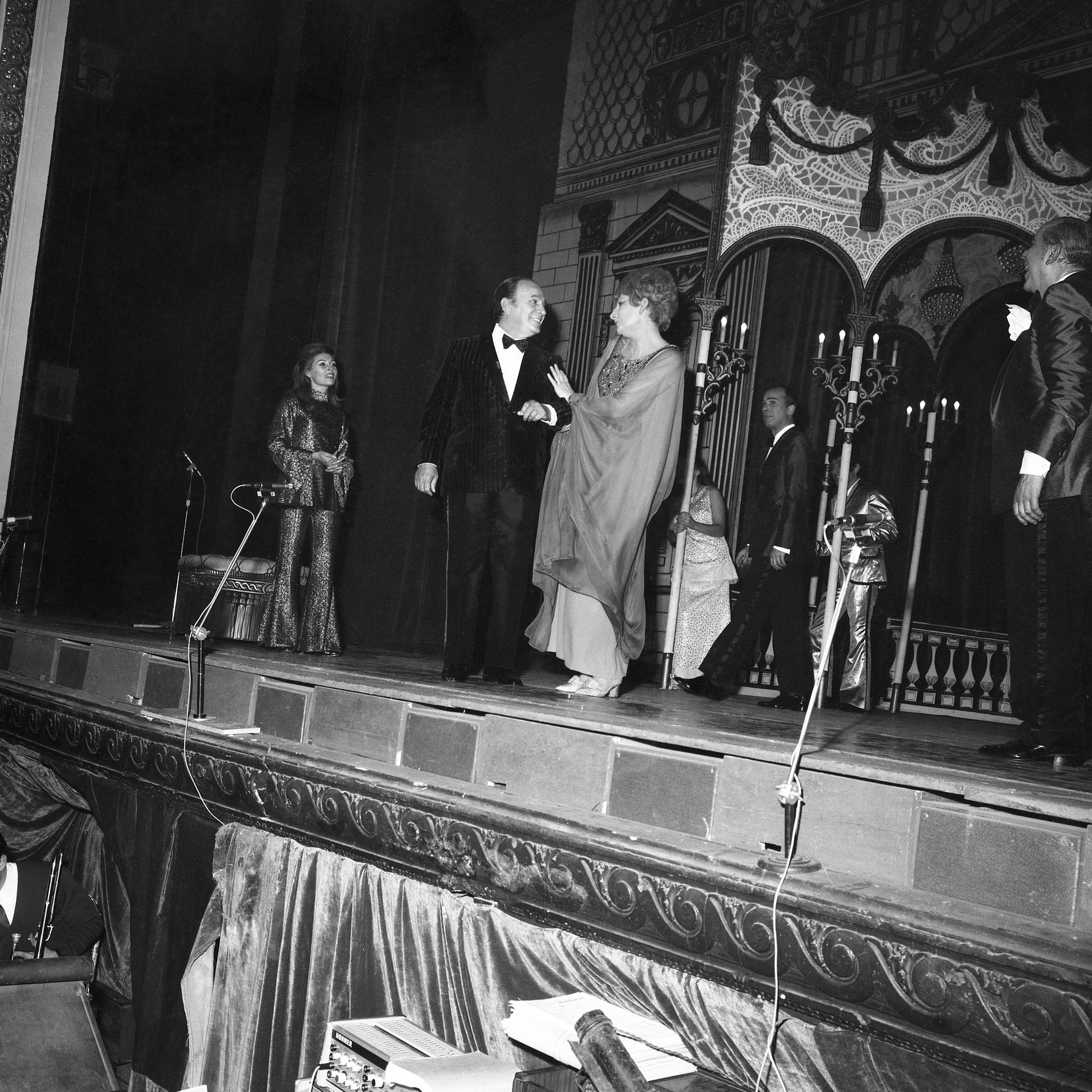 1969.10.30MarchandDeSoleilActe2TinoRossiNum24