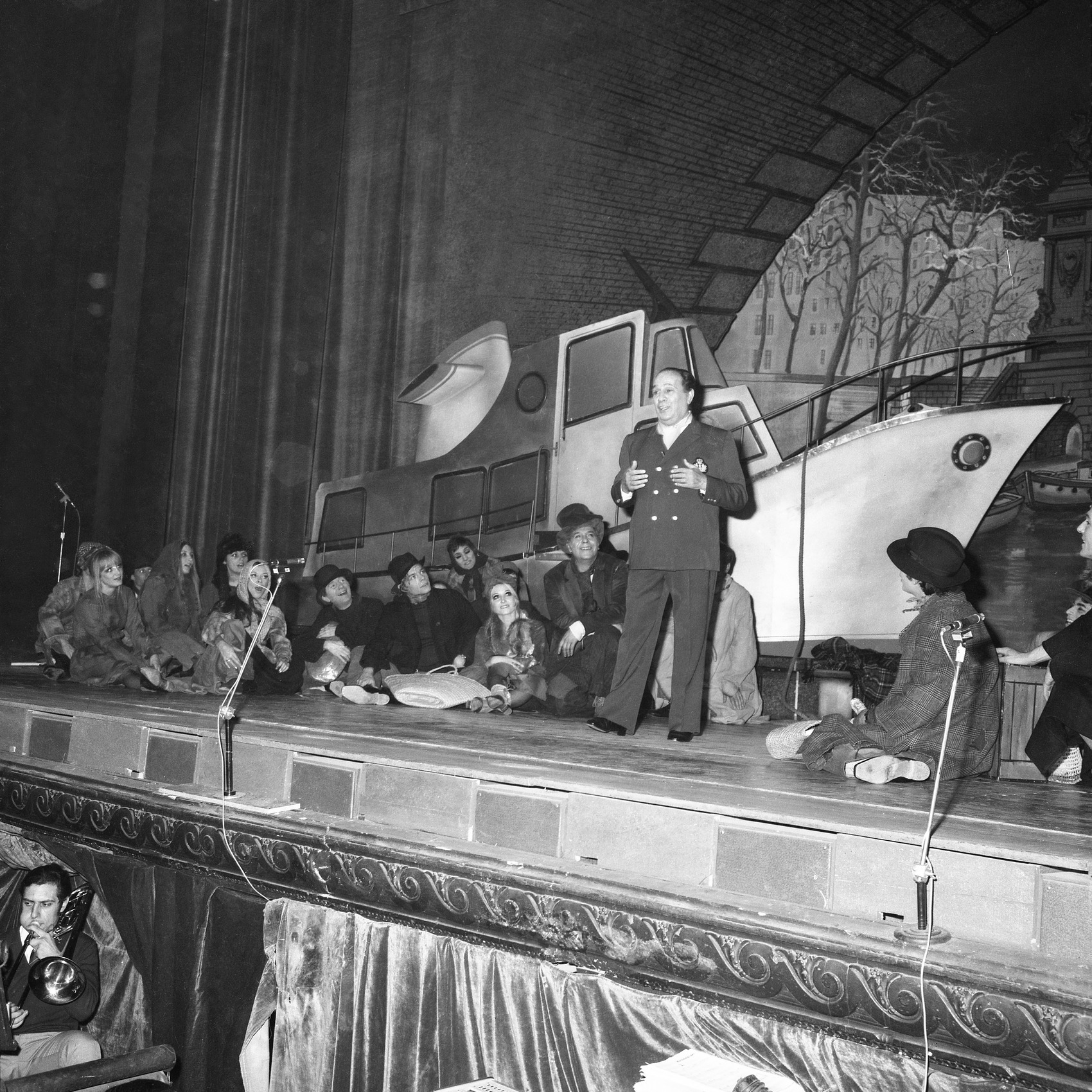 1969.10.30MarchandDeSoleilActe2TinoRossiNum28