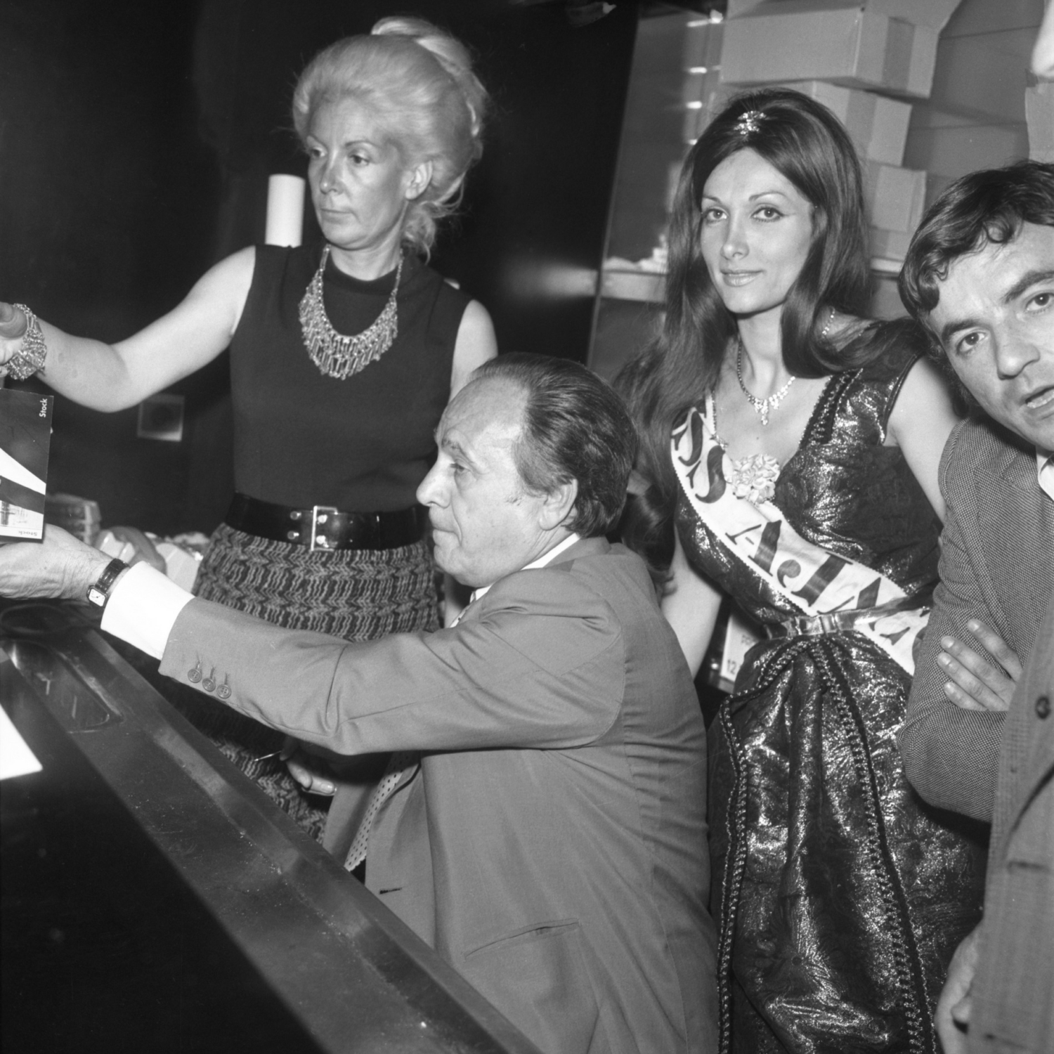1975.05.24TinoMontparnasse003