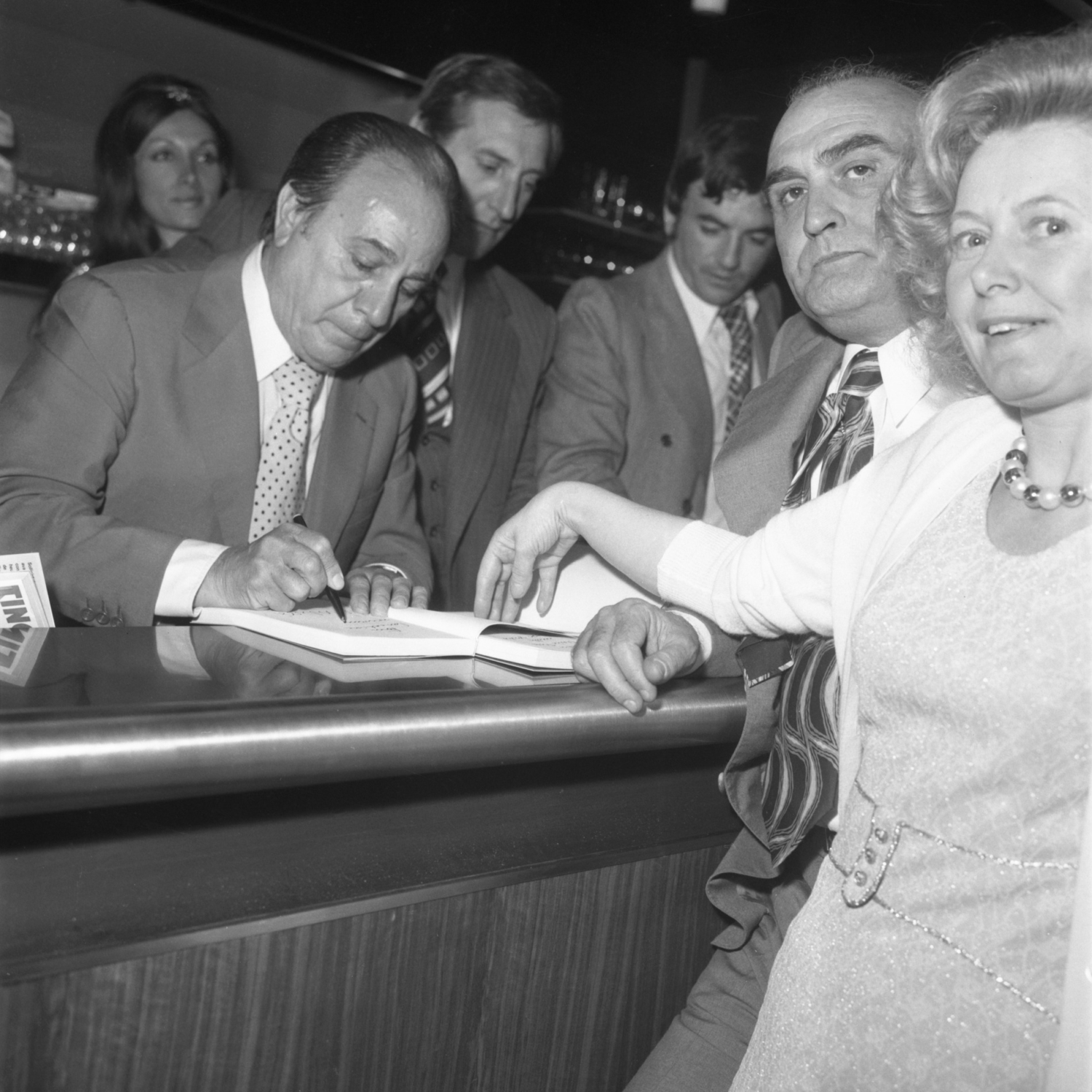 1975.05.24TinoMontparnasse015