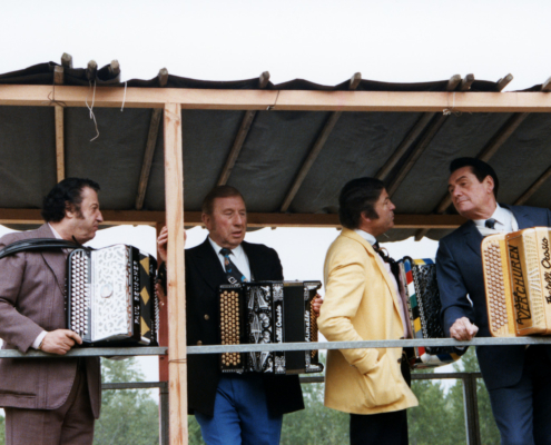 1984.05.22InaugurationSquareTinoRossiS1Num006