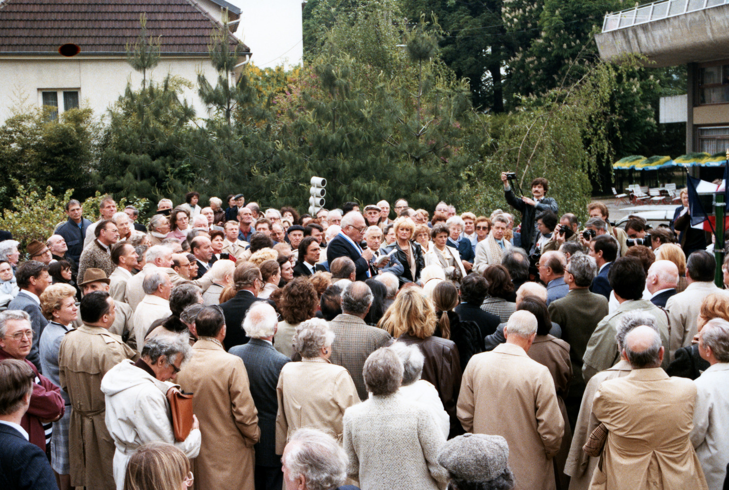 1984.05.22InaugurationSquareTinoRossiS1Num009