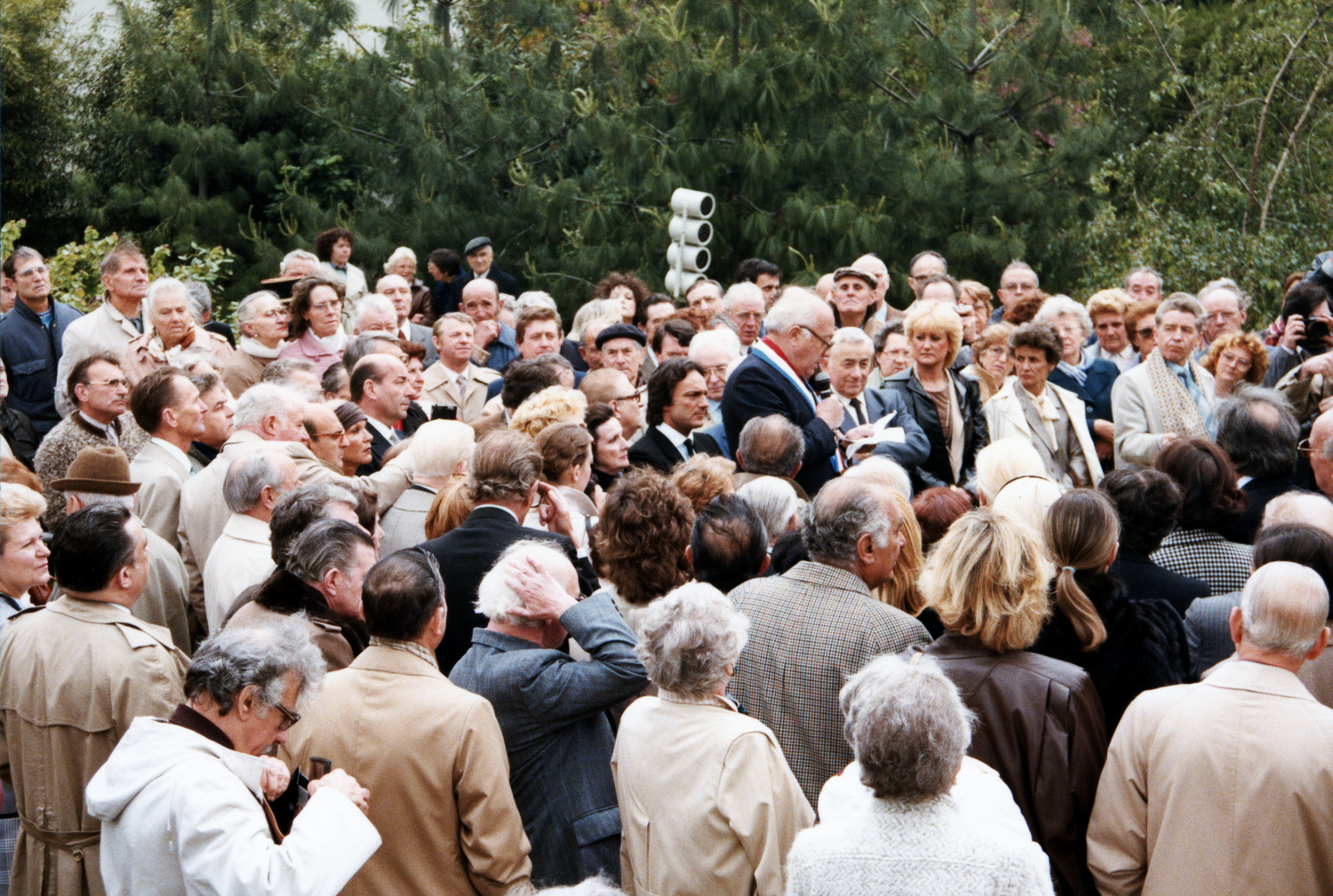 1984.05.22InaugurationSquareTinoRossiS1Num010