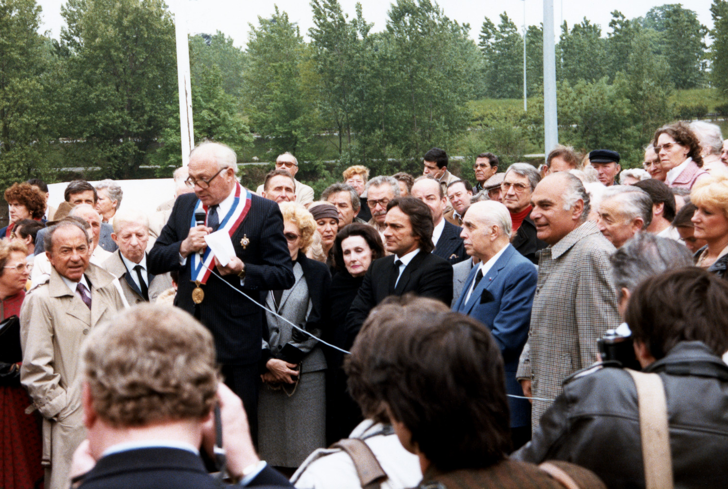 1984.05.22InaugurationSquareTinoRossiS1Num011