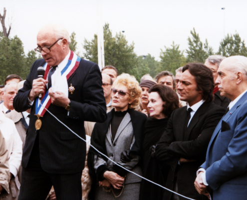 1984.05.22InaugurationSquareTinoRossiS1Num013