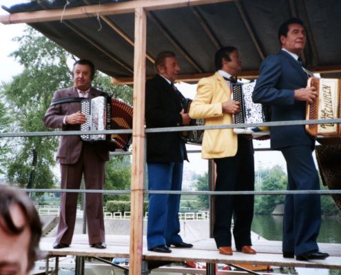 1984.05.22InaugurationSquareTinoRossiS2Num006