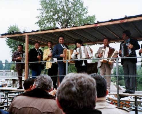 1984.05.22InaugurationSquareTinoRossiS2Num009