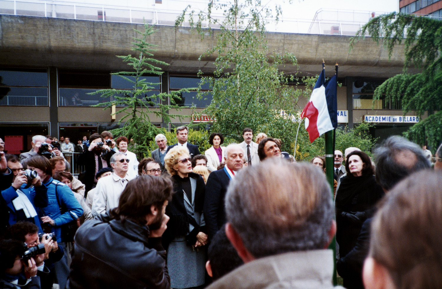 1984.05.22InaugurationSquareTinoRossiS2Num011