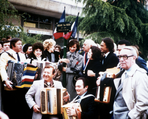 1984.05.22InaugurationSquareTinoRossiS2Num014