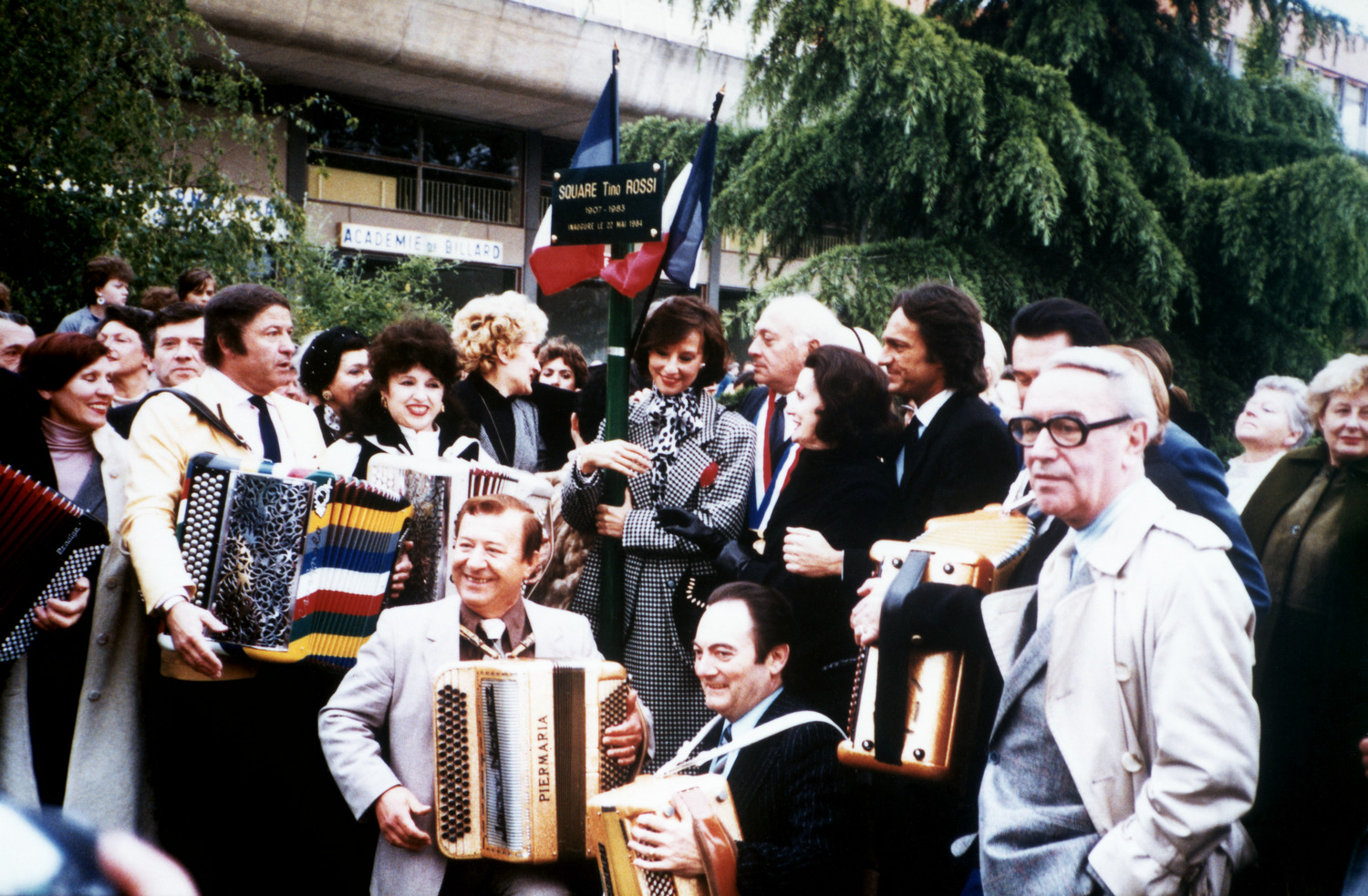 1984.05.22InaugurationSquareTinoRossiS2Num014