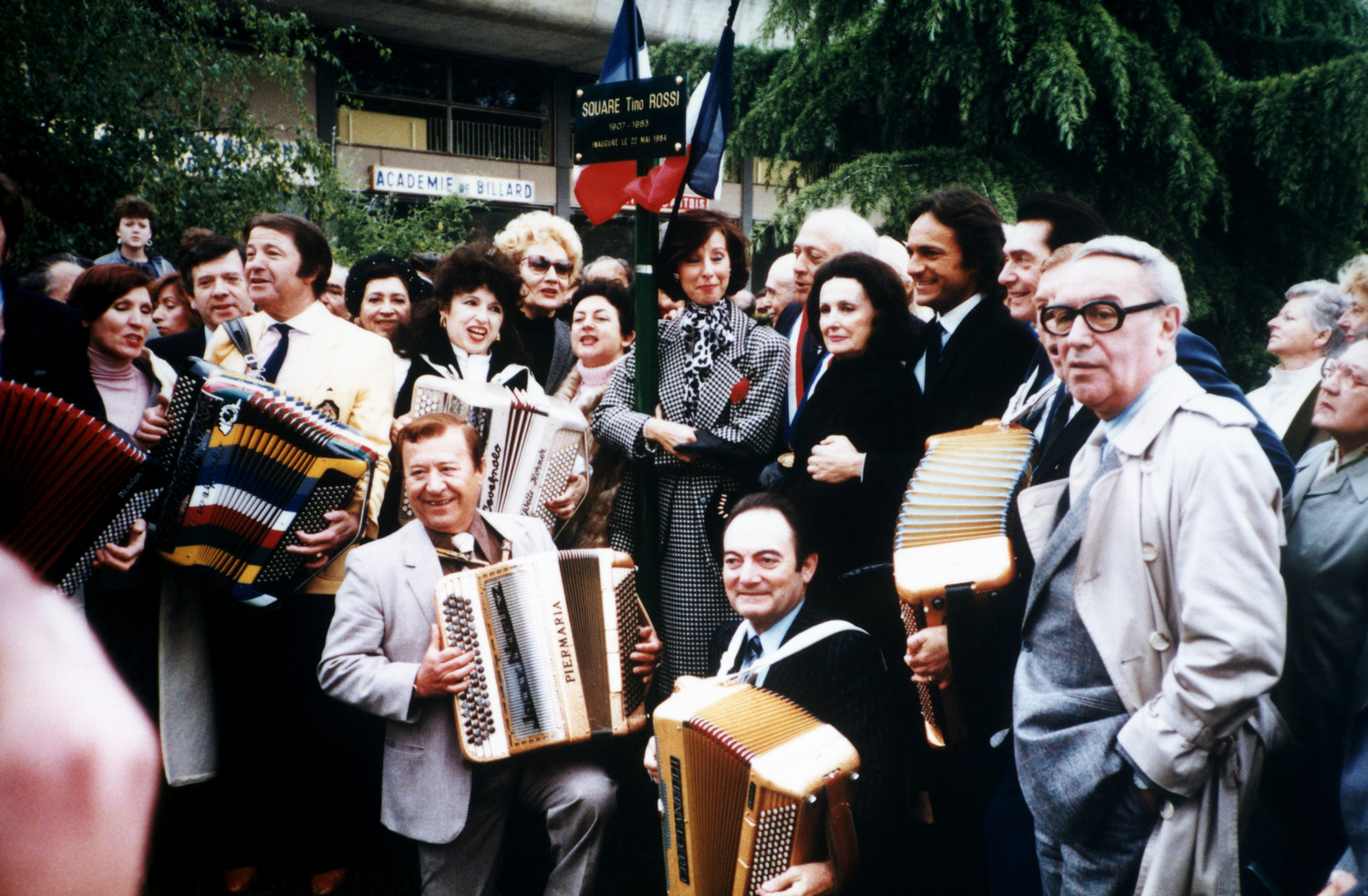 1984.05.22InaugurationSquareTinoRossiS2Num015