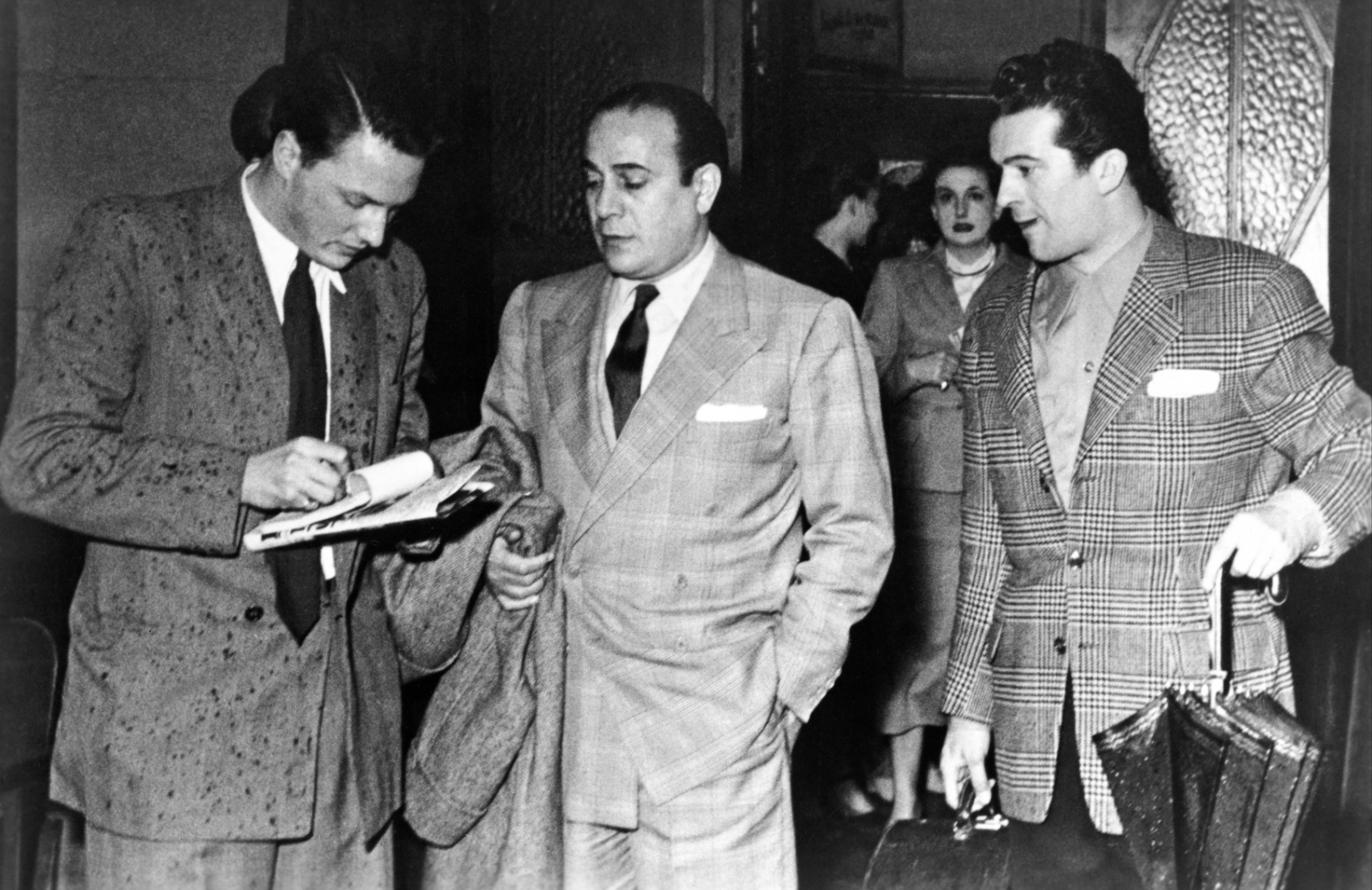 1949.05.07InterviewTinoRossiDansABCdeBruxellesNum002