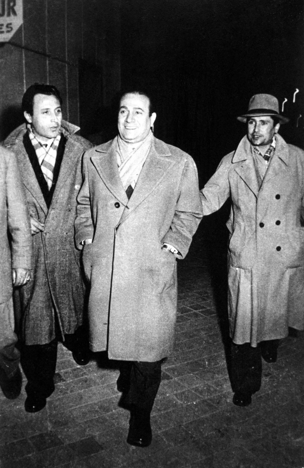 1948.04TinoRossiRuesDeTunis001