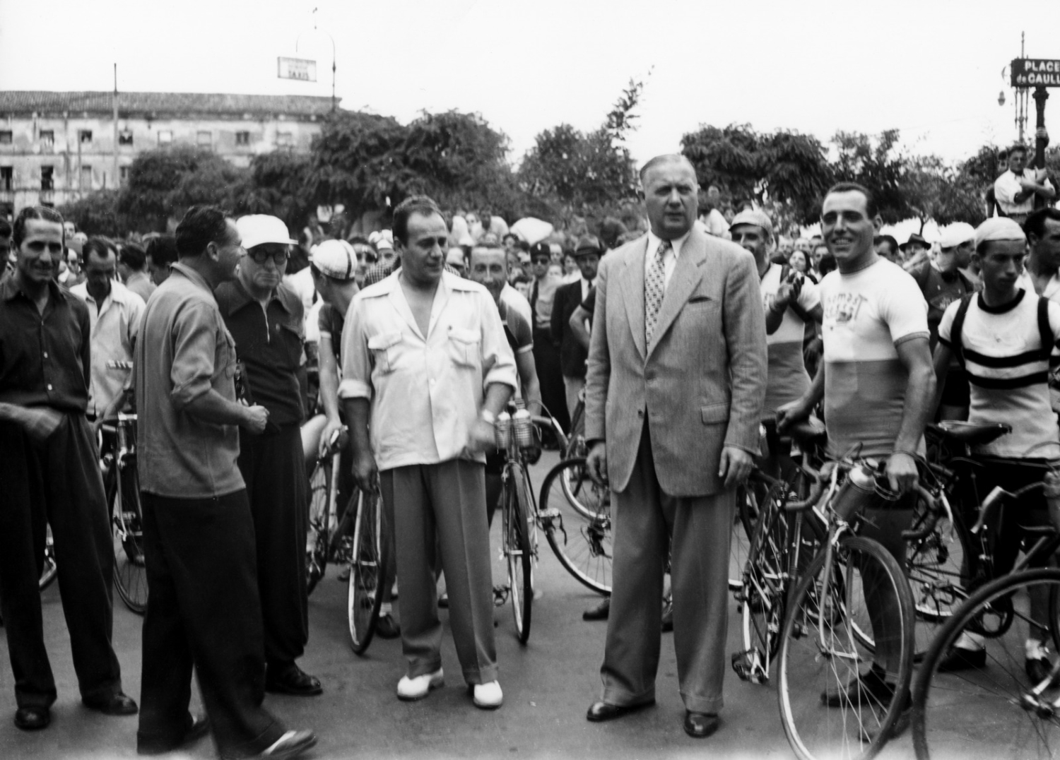 1949.08.19DepartTourDeCorse002