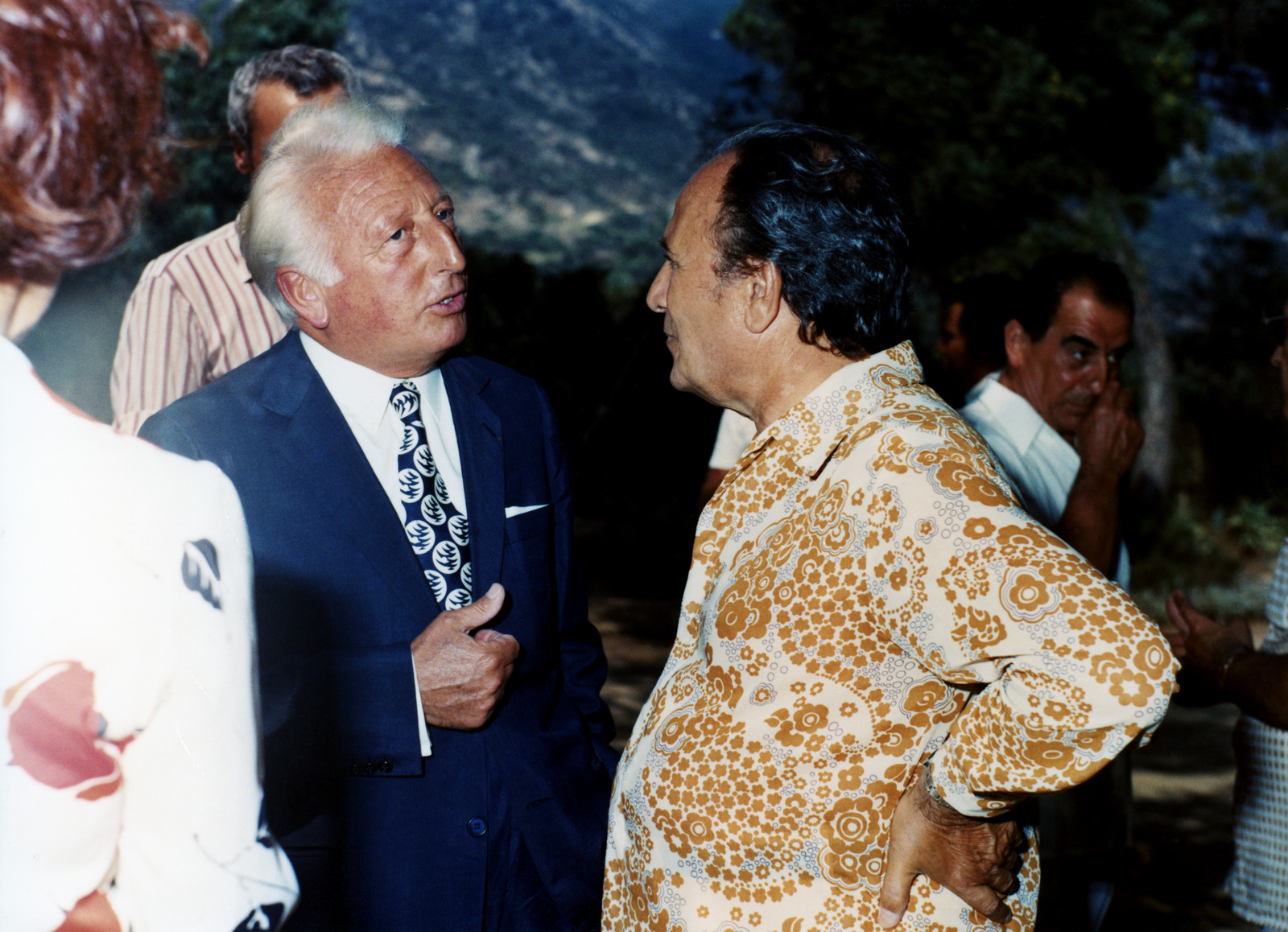 1973.08.14TinoRossiAperitifAuScudoAjaccioNestyFischerNum037
