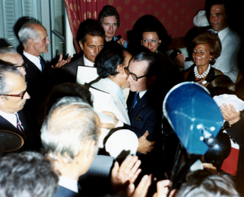 1973.08.14TinoRossiCeremonieMairieAjaccioNestyFischerNum028