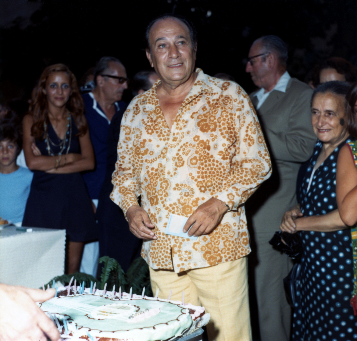 1973.08.14TinoRossiCoursdHonneurPalaisFeschSerieOswaldoNum001