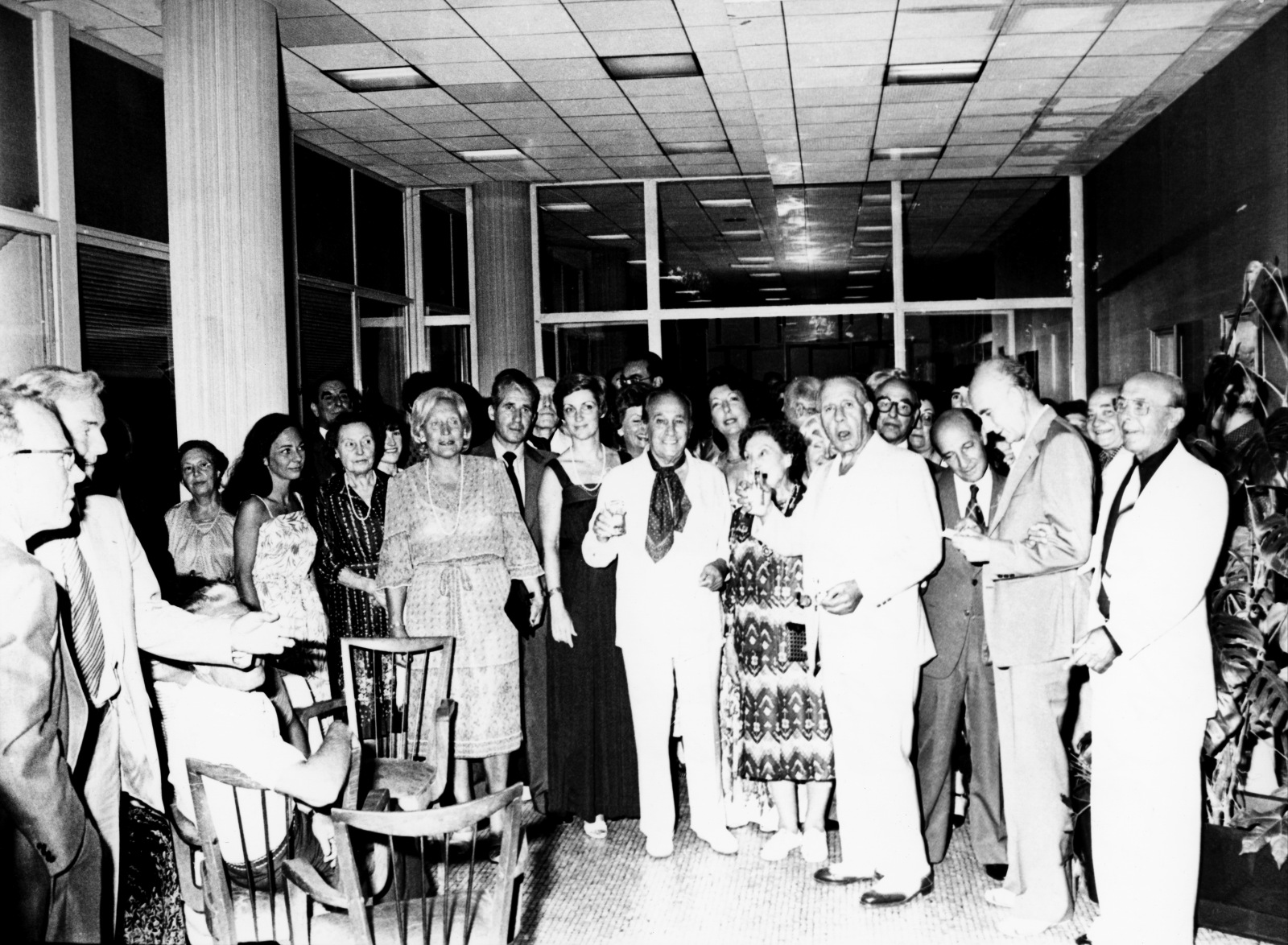 1980.07.26TinoRossiAuBanquetDesAnciensDuCollegeFeschAjaccioNum001