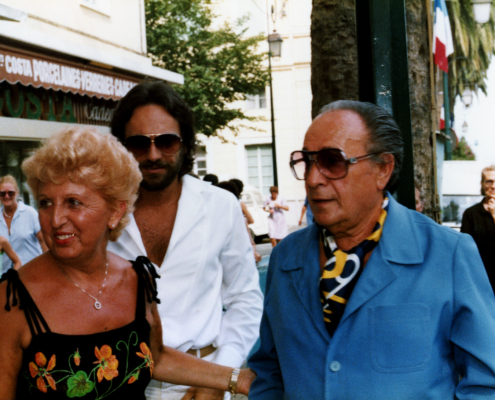 1980.08.12TinoRossiLibrairieHachetteAjaccio02